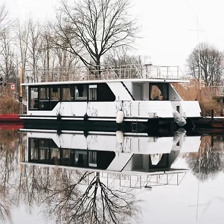 Prázdninový dům Hausboot-tobago *